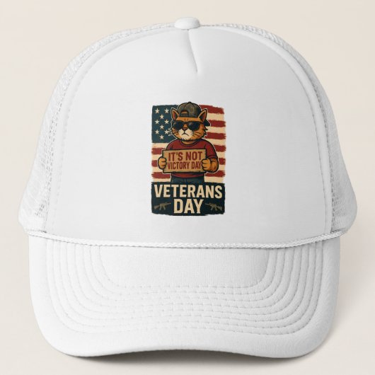 Niet Victory Day Bold Cat - Veterans Day Design Trucker Pet (Voorkant)