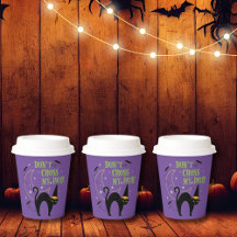 Niet-zo-enge zwarte kat met heks Pet Paarse