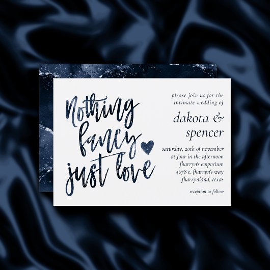 Niets Fancy gewoon liefde | Moody Navy Blue Bruilo Kaart