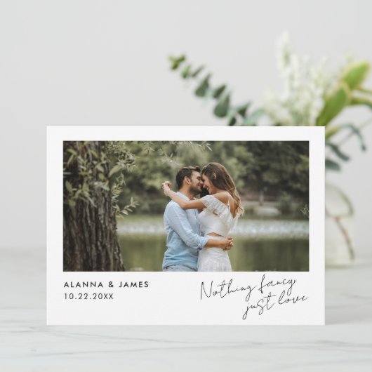 “Niets geks, gewoon liefde” Moderne aankondiging (Staand voorkant)