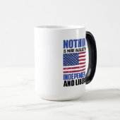 Niets is waardevoller dan onafhankelijkheid en lib magische mok (Voorkant rechts)