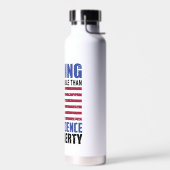 Niets is waardevoller dan onafhankelijkheid en lib waterfles (Links)