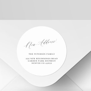 Nieuw adres eenvoudige zwarte witte bewegende aank ronde sticker