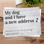 Nieuw adres We hebben de kennisgeving van Dog Movi Briefkaart<br><div class="desc">Mijn hond en ik hebben een nieuw adres! Laat je beste vriend je beweging aankondigen met deze schattige en grappige koninklijke kaartje. Geef namen een persoonlijk tintje met de hond en je nieuwe adres. Dit nieuwe adreshuisje met bewegende aankondigkaart is een must voor alle hondenmoeders, hondenvaders en hondenliefhebbers! COPYRIGHT ©...</div>
