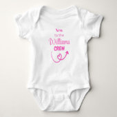 Nieuw bij de [SURNAME] crew, Baby Gift, gepersonal Romper (Voorkant)