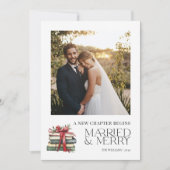 Nieuw Chapter Married & Merry Pas getrouwd Red Bow Feestdagenkaart (Voorkant)