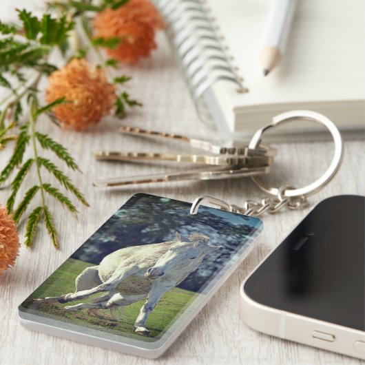 Nieuw Forest White Pony Funny Pose Sleutelhanger (Voorkant Rechts)
