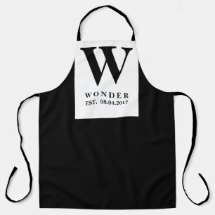 Nieuw getrouwd Monogram zwart modern Huwelijk Schort