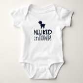 Nieuw Kind in de stad Baby Goat Romper (Voorkant)