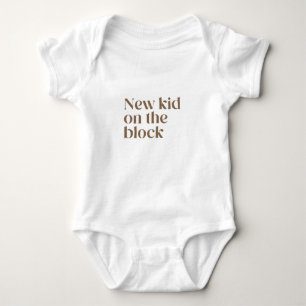 Nieuw Kind op de Block Retro Baby Bodysuit