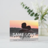 Nieuw plan moderne typografie bruiloft verandert d aankondigingskaart (Staand voorkant)