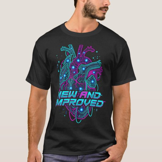 Nieuw Verbeterd Cybernetisch Hart T-shirt (Voorkant)
