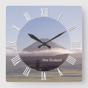 Nieuw-Zeeland Iconic Tongariro Volcano Peak Vierkante Klok