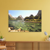 Nieuw-Zeeland, Miter Peak en Bowen die de rivier b Canvas Afdruk (Insitu (Woonkamer))