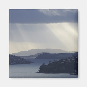 Nieuw-Zeeland, Otago, Dunedin, Lichtstralen over Magneet