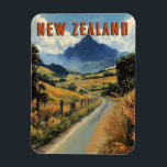 Nieuw-Zeeland reizen Magneet<br><div class="desc">Omarm de betoverende schoonheid van Nieuw-Zeeland met deze retro-stijl reisposter. Met iconische landschappen zoals besneeuwde bergen, turquoise meren, gouden stranden en dramatische fjorden, viert dit kunstwerk de Kiwi-geest van avontuur. Perfect voor een interieur, reismemorabilia of cadeaus voor zwerfglanzen. Geïnspireerd door Art Deco-ontwerp, legt het de essentie van Aotearoa vast voor...</div>