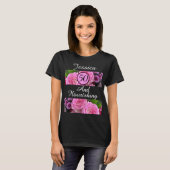 Nieuwe 50 en bloeiende roze bloem aangepaste naam t-shirt (Voorkant volledig)