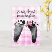 Nieuwe achterkleindochter Voetafdrukken op Pink Gi Kaart (Gele Bloem)