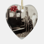 Nieuwe auto voor Kerstmis. Grappig oude foto eind  Keramisch Ornament (Rechts)