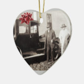 Nieuwe auto voor Kerstmis. Grappig oude foto eind  Keramisch Ornament (Links)