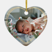 Nieuwe Baby 1st-mas Holly & Pine Gold Lijst Foto Keramisch Ornament (Voorkant)