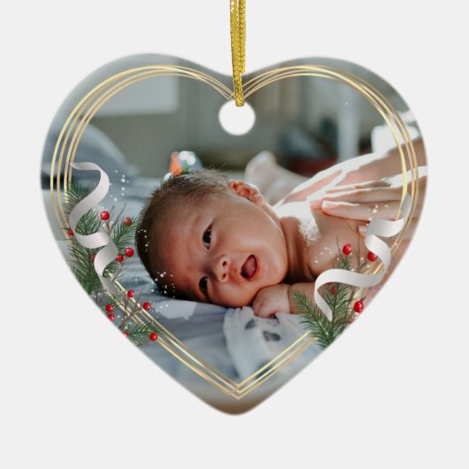 Nieuwe Baby 1st-mas Holly & Pine Gold Lijst Foto Keramisch Ornament (Voorkant)