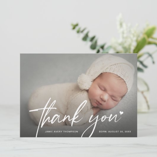 Nieuwe Baby Foto Dank u Hart Moderne Geboorte Bedankkaart (Staand voorkant)