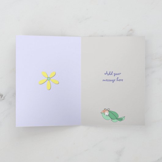 Nieuwe baby meisje feliciteert paarse met een scha kaart (Binnen)