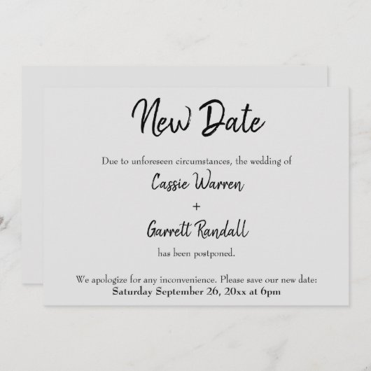 "Nieuwe datum" uitgesteld bruiloft zwart op grijze Kaart (Voorkant / Achterkant)