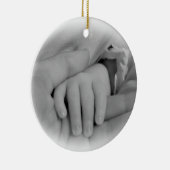 Nieuwe foto van mama en Baby Holding Hands Keramisch Ornament (Rechts)