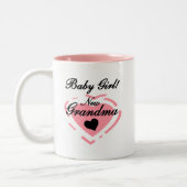 Nieuwe Grandma Baby Girl-overhemden en -cadeaus Tweekleurige Koffiemok (Links)