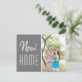 Nieuwe Home Custom Family Foto Gray Moving Aankondigingskaart (Staand voorkant)