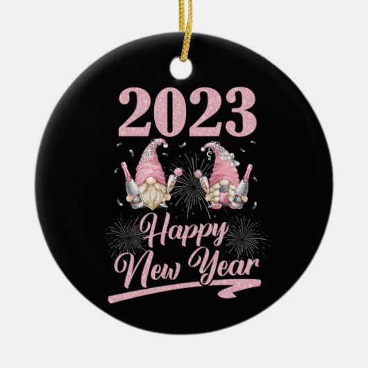Nieuwe jaren Levert 2023 Gnoome Happy Keramisch Ornament (Voorkant)