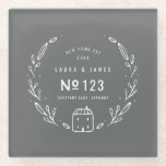 Nieuwe, met de hand getrokken flora glazen onderzetter<br><div class="desc">Een nieuw,  met de hand getekend bloemontwerp. Met ruimte voor de naam van de paren,  huisnummer,  adres en jaar. Een deel van een collectie. "achtergrondkleur kan worden gewijzigd</div>