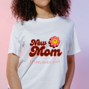 Nieuwe Moeder, retro roze bloem op maat jaar T-shirt