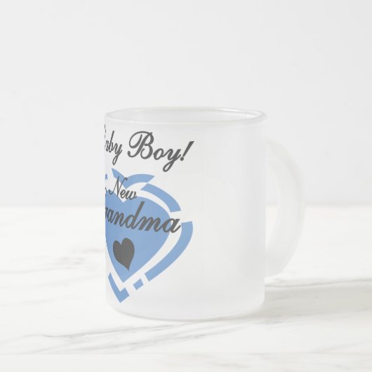 Nieuwe Oma Baby Jongen Tshirts en Geschenken Matglas Koffiemok (Voorkant rechts)