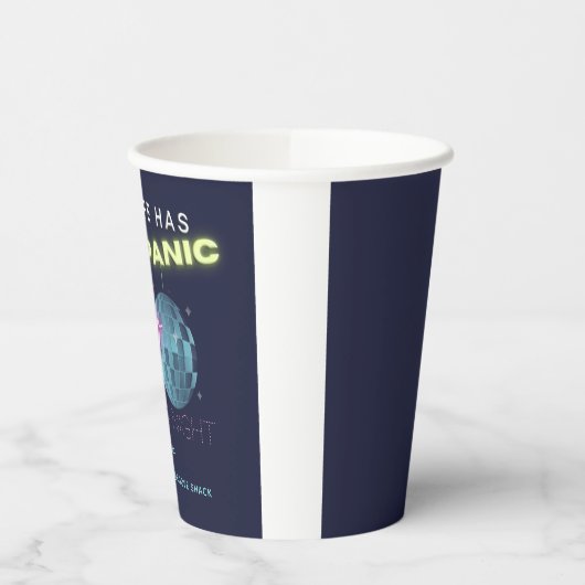 Nieuwe papierbekertjes uit de jaren '70 papieren bekers (Links)