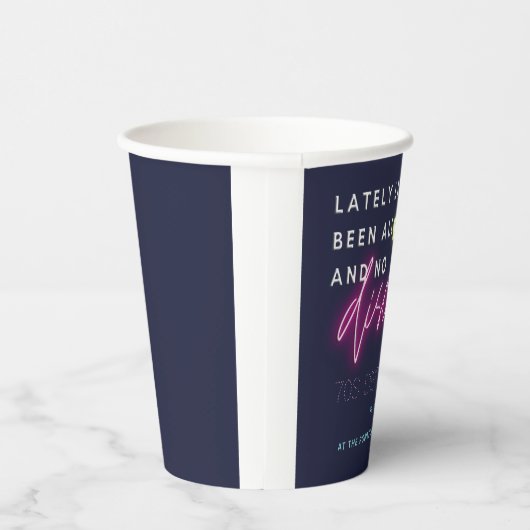 Nieuwe papierbekertjes uit de jaren '70 papieren bekers (Rechts)