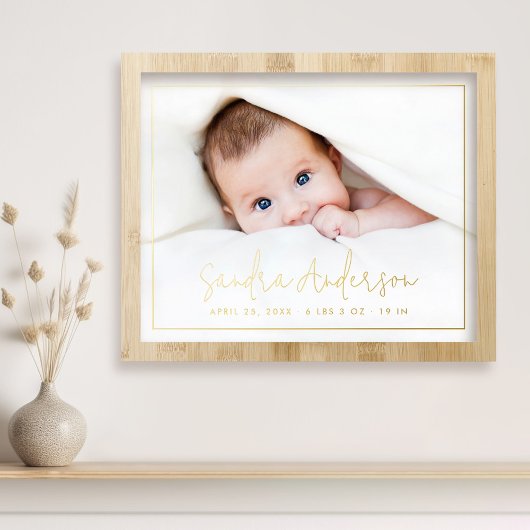 Nieuwe pasgeboren baby naam staat fotoscript in folie afdrukken