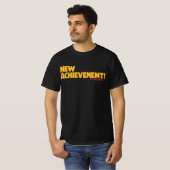 Nieuwe prestatie Dungeon Crawler Carl T-shirt (Voorkant volledig)