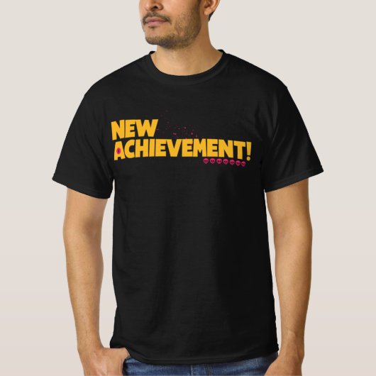 Nieuwe prestatie Dungeon Crawler Carl T-shirt (Voorkant)
