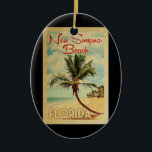 Nieuwe Smyrna Beach Palm Tree Vintage-reis Keramisch Ornament<br><div class="desc">Een unieke retro mid-eeuwse moderne New Smyrna Beach Florida kunst print in de klassieke stijl van het poster. Het bevat een gebogen palmboom op zandige stranden met oceaan onder een blauwe troebele hemel.</div>