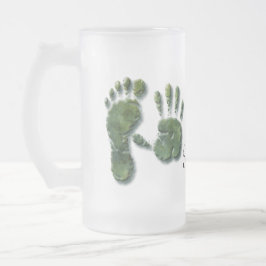 Nieuwe voetafdruk van een babyhand matglas bierpul