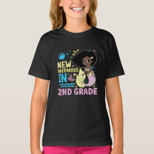 Nieuwe zeemeermin in 2e klas Afro zwart meisje twe T-shirt