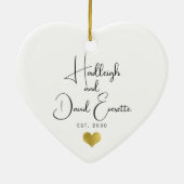 Nieuwgetrouwd Datum Ingesteld Script Gouden Hart Keramisch Ornament (Achterkant)