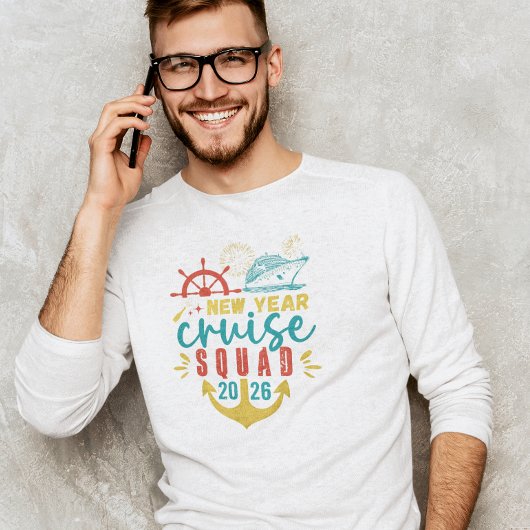 Nieuwjaar Cruise Squad Retro Kleuren Aangepast Jaa T-shirt