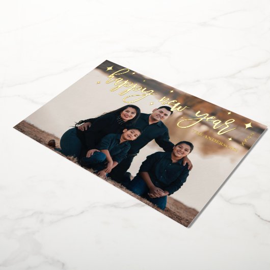 Nieuwjaar Gold Foil Foto Holiday in modern script Folie Feestdagenkaart (Gedraaid)