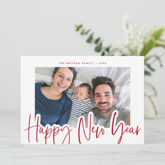 Nieuwjaarsfoto van Chic Modern Red & White Feestdagenkaart (Staand voorkant)
