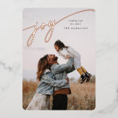 Nieuwjaarsfoto van Elegant 'Joy'-script Folie Feestdagenkaart (Voorkant)