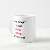 nieuws junkie , totaal koffiemok (Voorkant links)